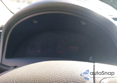 2010 Toyota Camry Xle V6 z USA, uszkodzony, nr VIN JTNBK3EK3A3049168